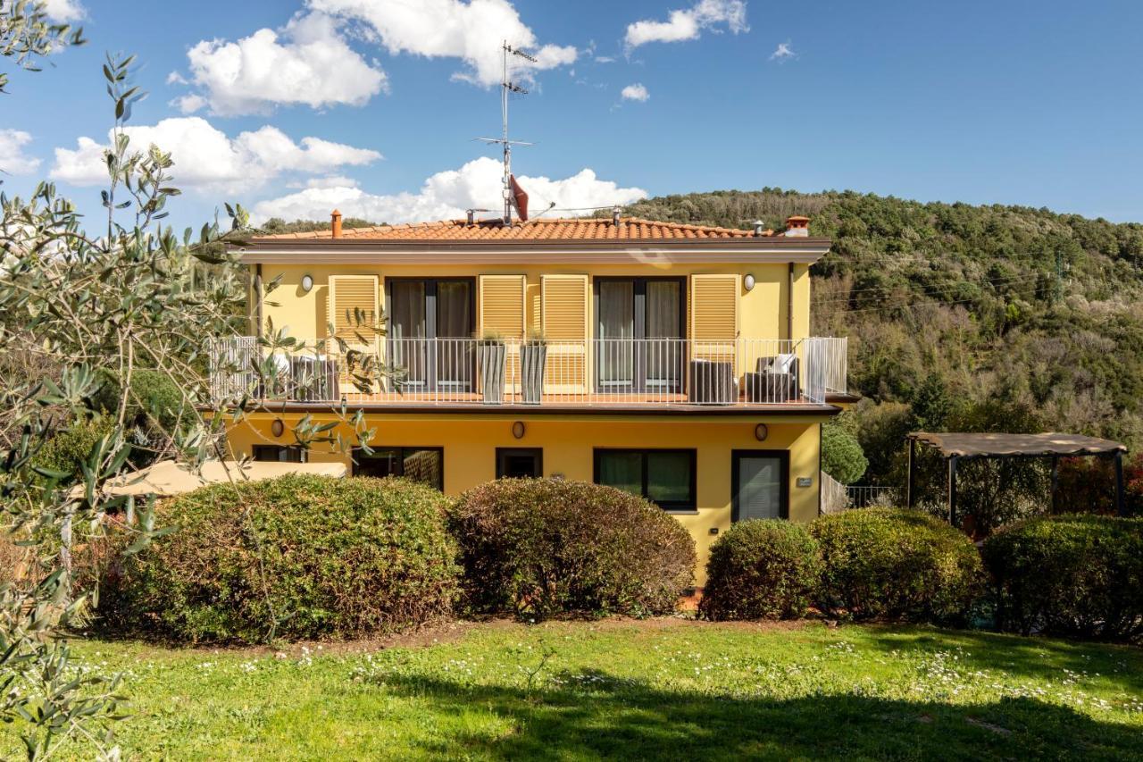 Holiday Prato Verde Chiatri Екстер'єр фото