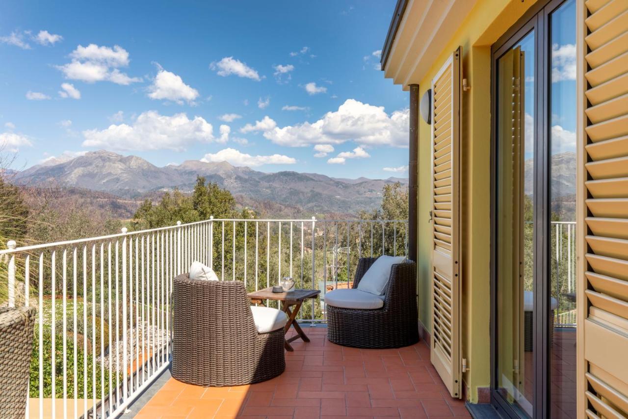 Holiday Prato Verde Chiatri Екстер'єр фото