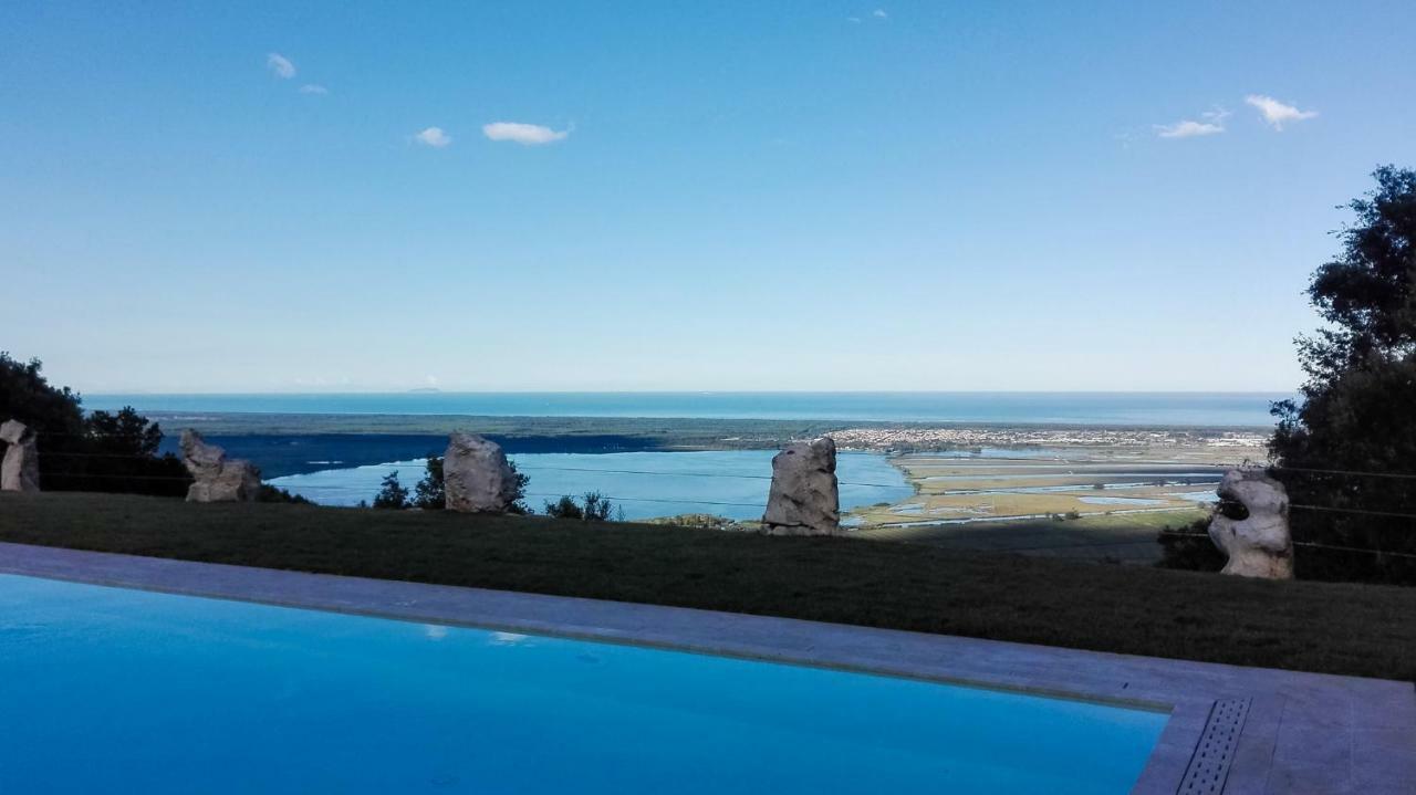 Holiday Prato Verde Chiatri Екстер'єр фото