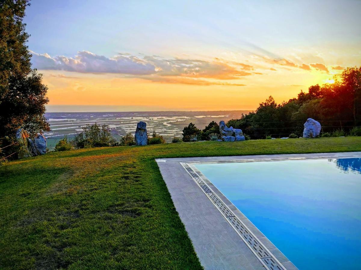 Holiday Prato Verde Chiatri Екстер'єр фото